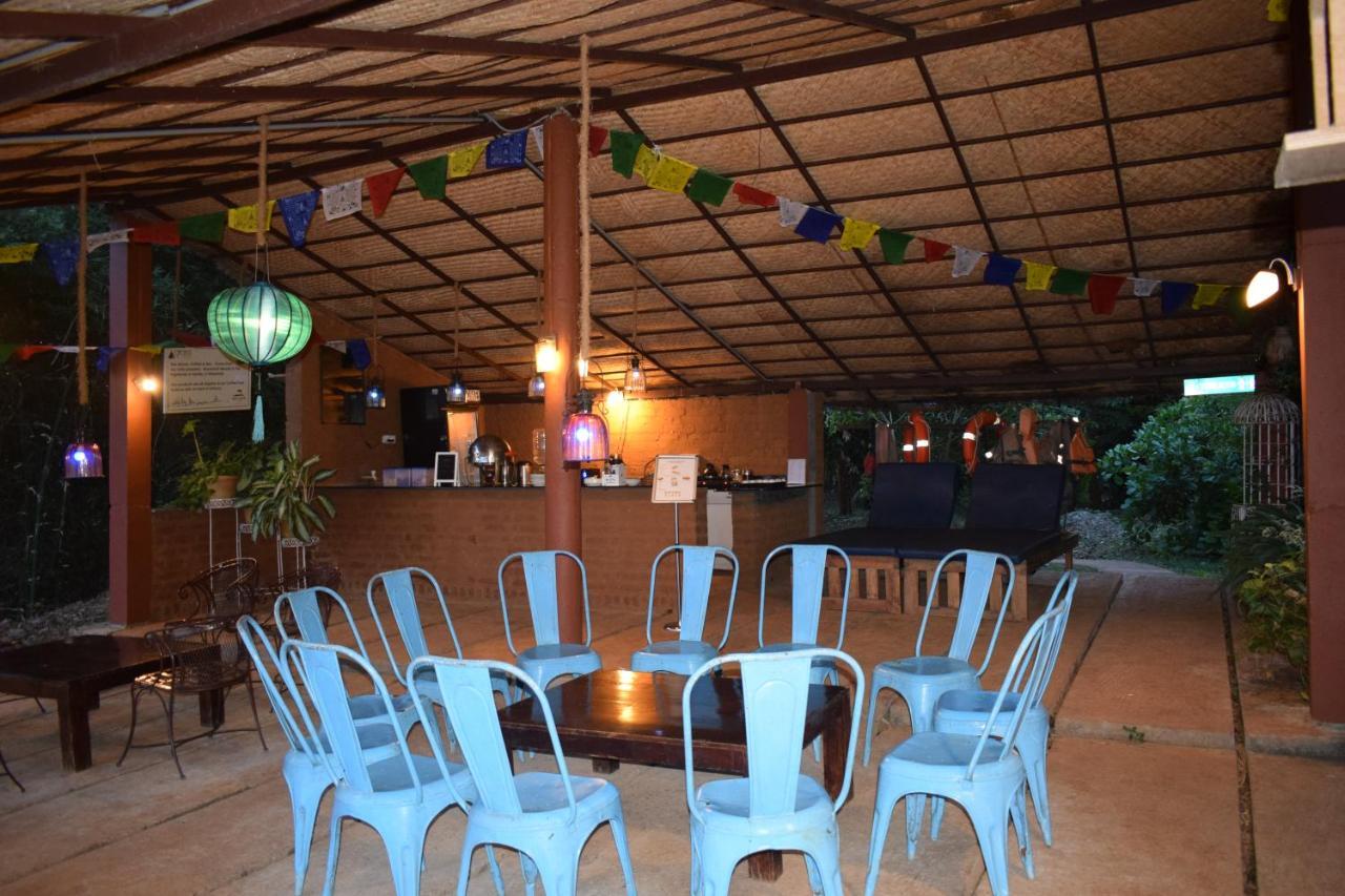 红土度假村-卡比尼店 Begūr 外观 照片